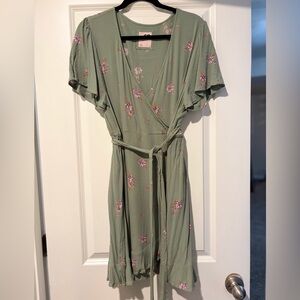 SO Green Floral Midi Wrap Dress